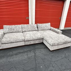 Sectional Couch 