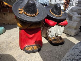 Couple Panchito Mexican statue For Sale