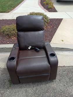 FREE- FREE- adjustable power recliner - FREE FREE