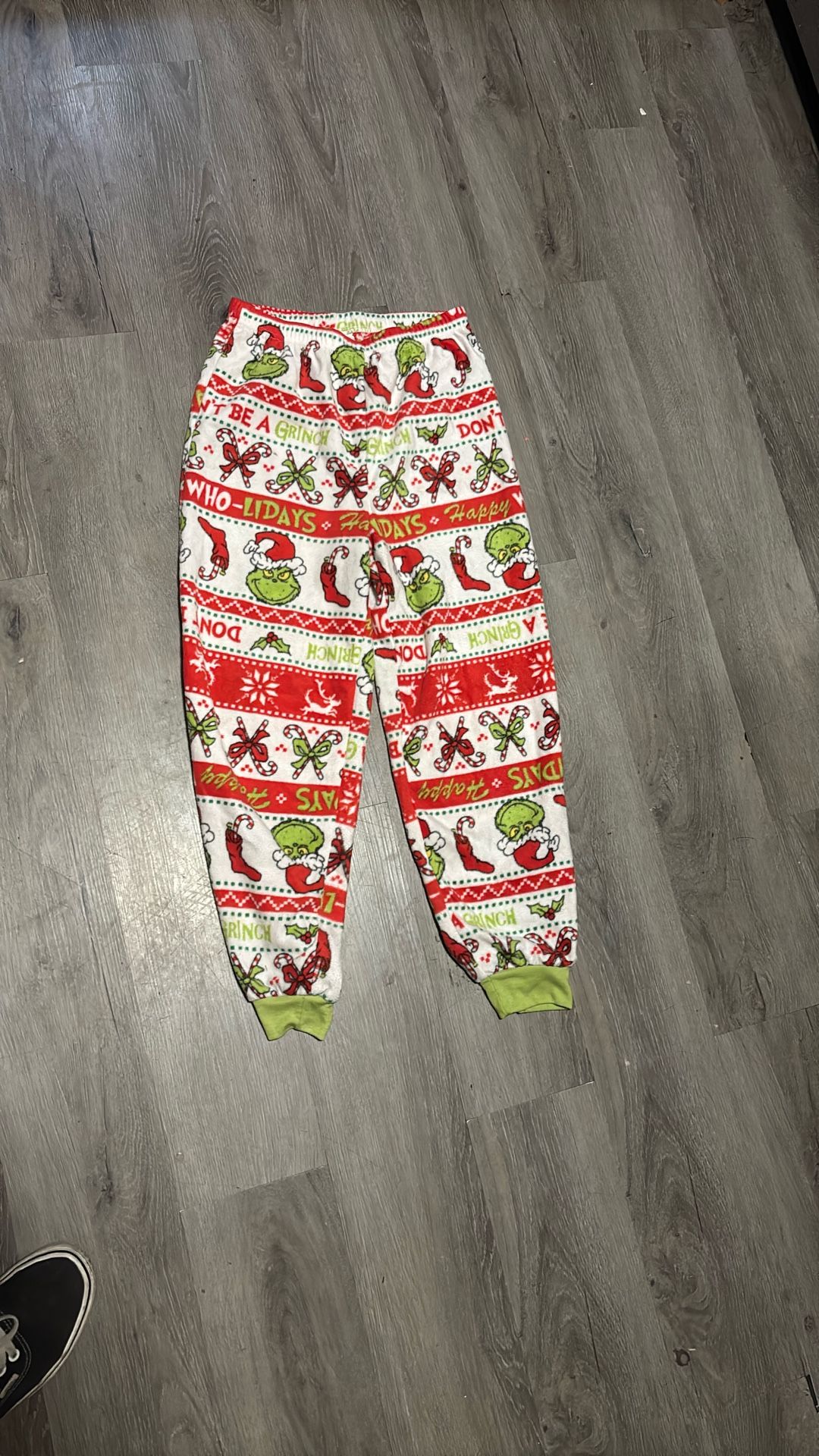 grinch pajama bottoms