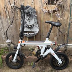 JASION EB3 ebike as is (parts) the back wheel is stuck battery health GOOD 