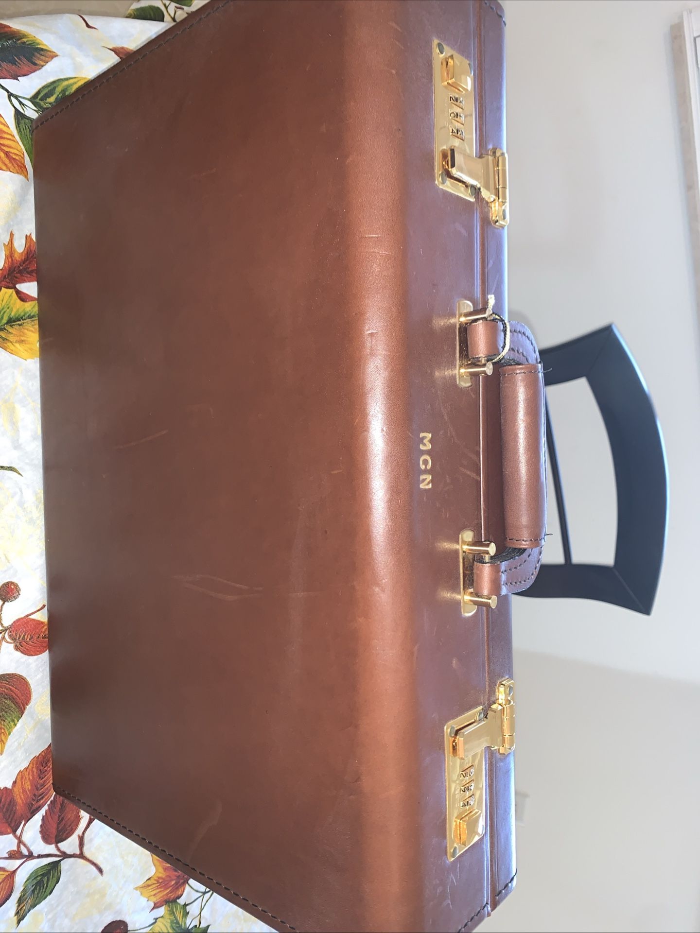 VTG Genuine Leather Attache