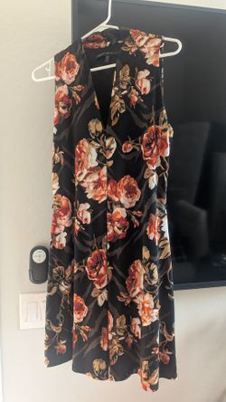 Women's Floral Dress Like New size Medium