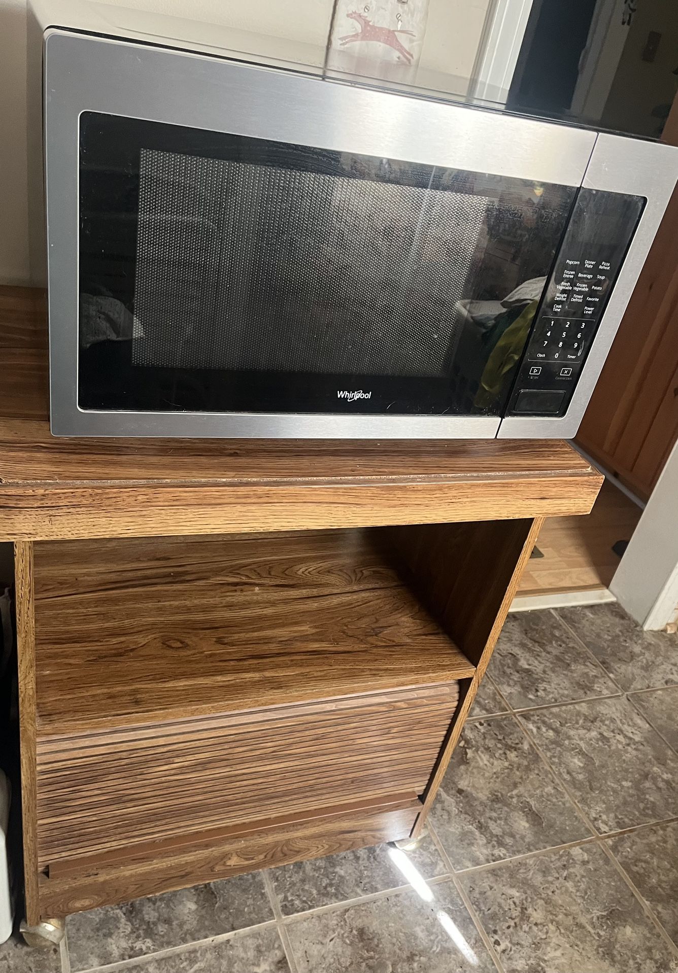 Whirlpool Microwave & Microwave Table