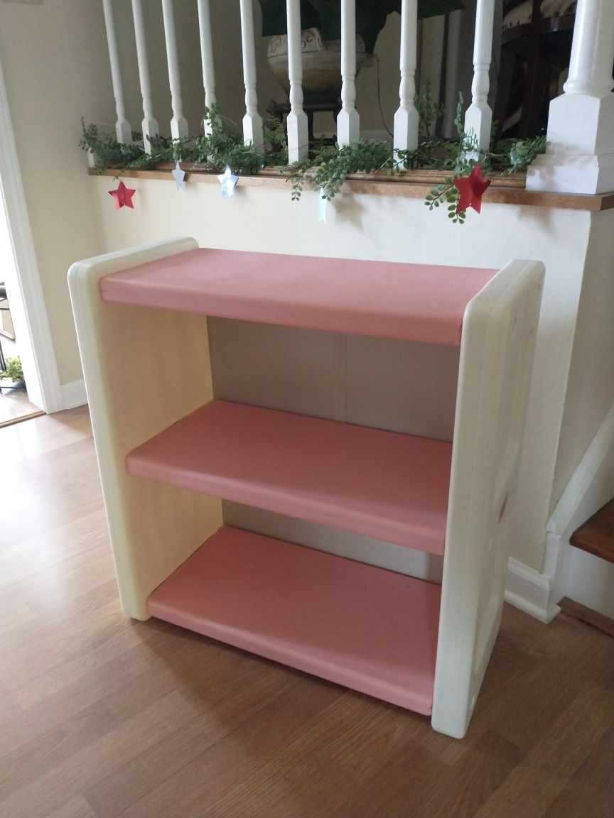 Little Tikes Bookshelf