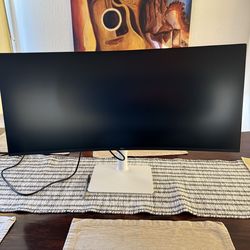 Dell 34 Plus USB-C Curved Monitor -Dell 34 Plus USB-C Monitor - S3425DW  like new