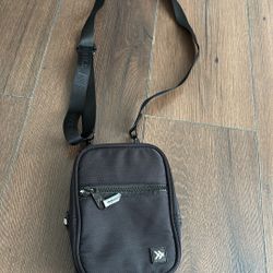 Threads crossbody bag