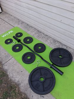 Olympic curl bar / clips/ weights