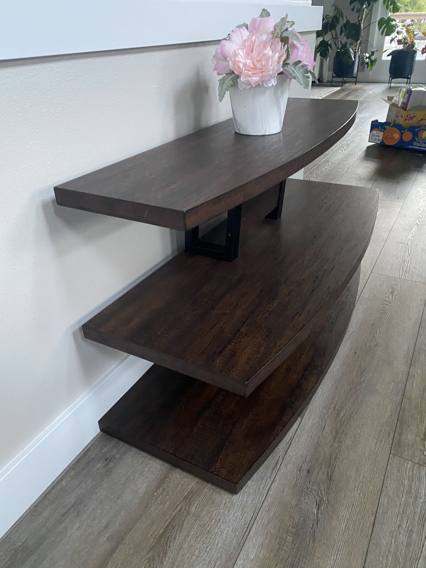 TV stand 48“ x 19“ x 27“H