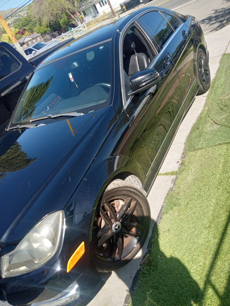 2014 Mercedes4matic  $13 .800
