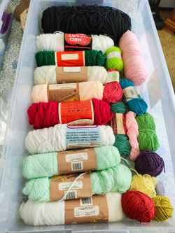 Yarn minus tote