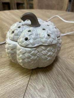 Scentsy Pumpkin Wax Burner, Neutral Crème Color