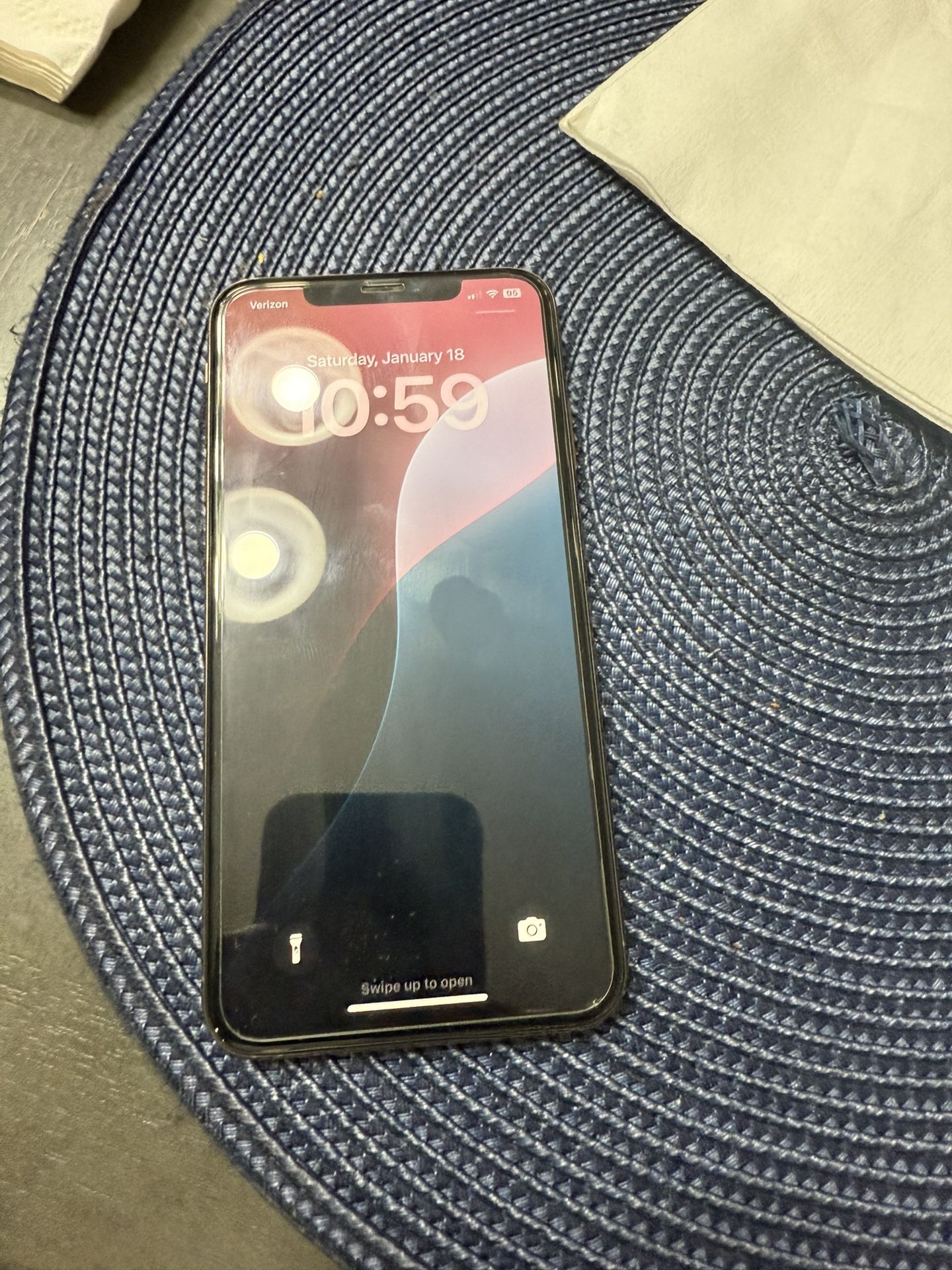 iPhone XS Max 64GB Unlocked Used Clean IMEI
