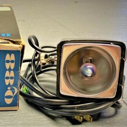 Vintage Atlas Warner Q 88 Super 8 Movie Light WORKS And In Original Box!
