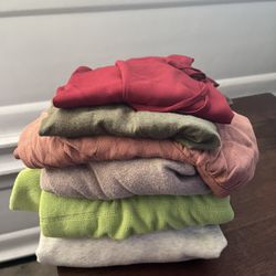 6 Piece Women’s Shirt Bundle  Size XLG  $5.00 Cash only  Pick up only 