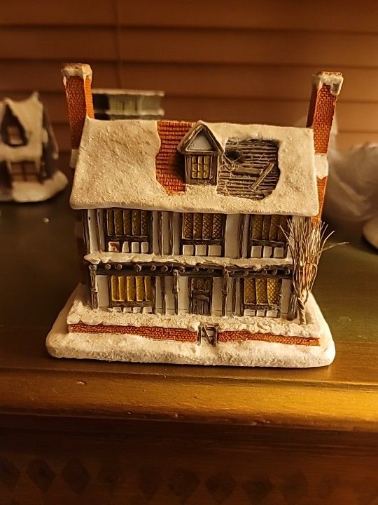 Hawthorne Village Bradford Exchange Harry Potter “Godric’s Hollow”