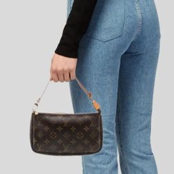 Louis Vuitton  Pouchette Great Condition 