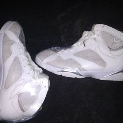 Jordan Pure Money 7s Size 10.5