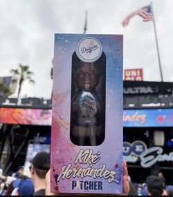 Dodgers Kike Hernandez Pitching Bobble Head