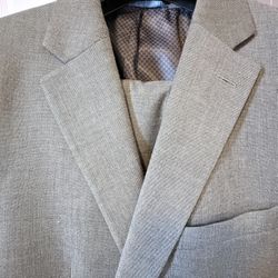 Men’s Van Heusen  2 Piece  Slim Fit Light Gray Suits