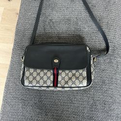 Vintage Gucci Navy Blue Handbag Bag Purse Crossbody