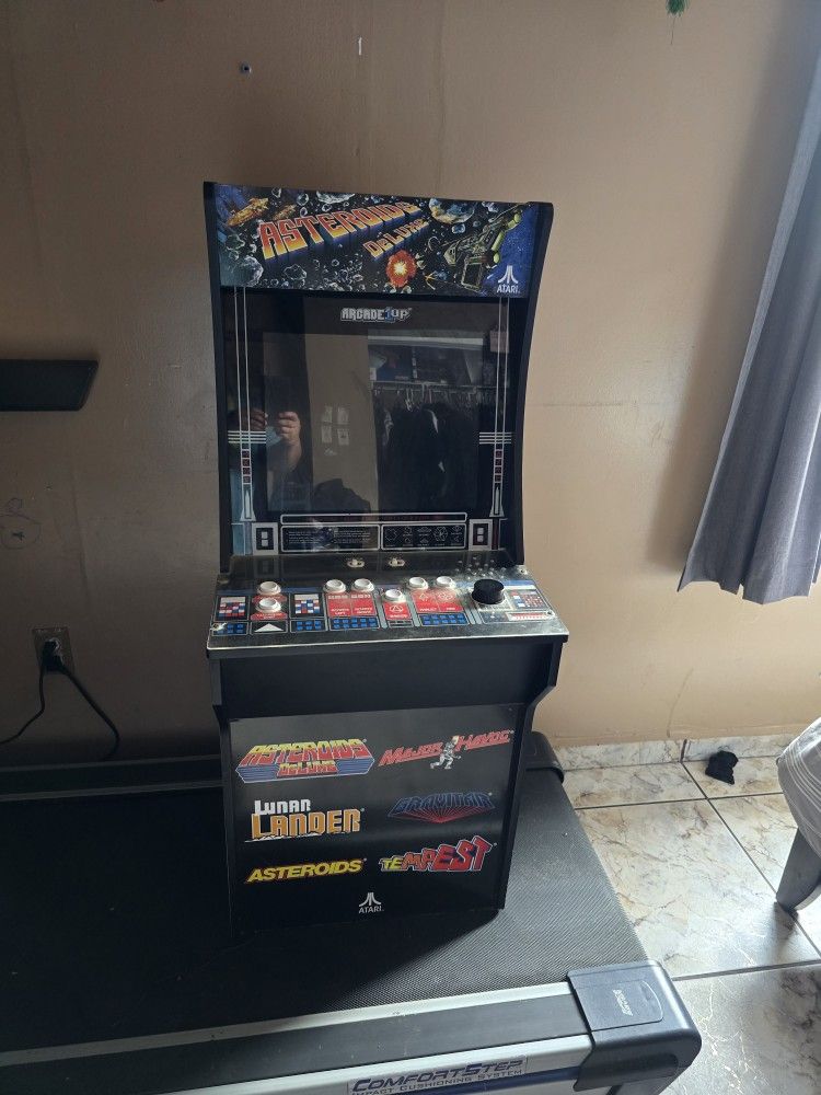 Arcade 1up Asteroids Deluxe