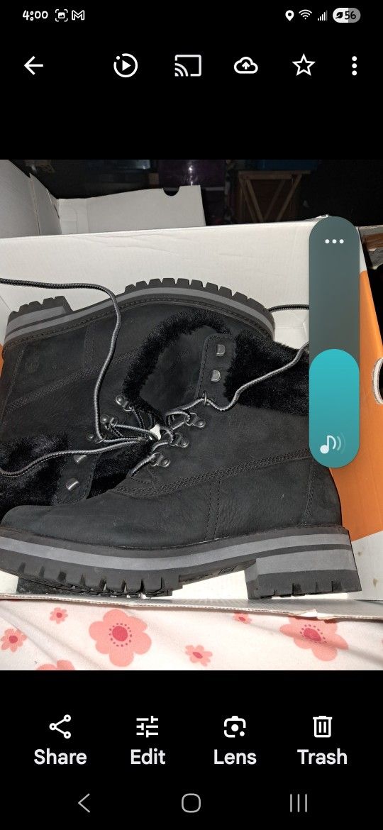 Size 9 Women's Brand New Timberlands With Fur