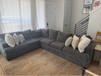 Living Spaces 127” 2 Piece Sectional
