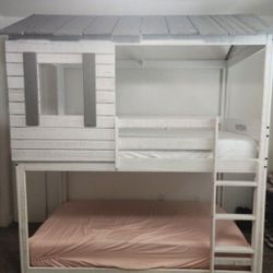 Kid's House Bunk Bed