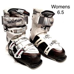 Womens Salomon Ski Boots (Size 6.5)