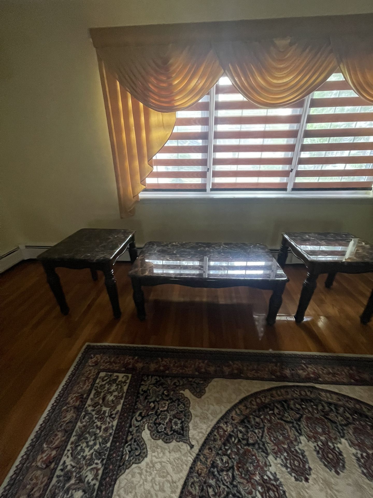 Coffee Table With 2 End Tables