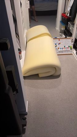 King Tempurpedic memory foam like new