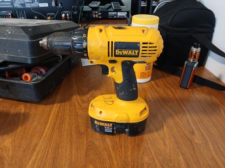 Dewalt Portable Drill/driver