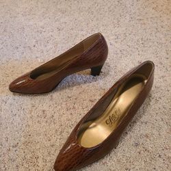Ladies life stride Size 7