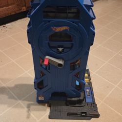 Hot Wheels Mega Garage Playset – Works, Missing Ramp