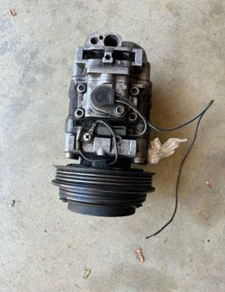 89-93 Mazda Miata Ac compressor TV12C