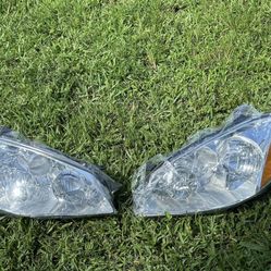 2005-2006 Nissan Altima Headlights Driver & Passenger Side UI