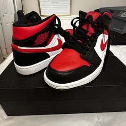 Jordan 1 Mid  Black/fire Red