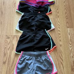 5 Shorts Size 5-6(  4 Nike )