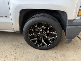 Wheels n Tires 22” Snowflakes 6 Lugs