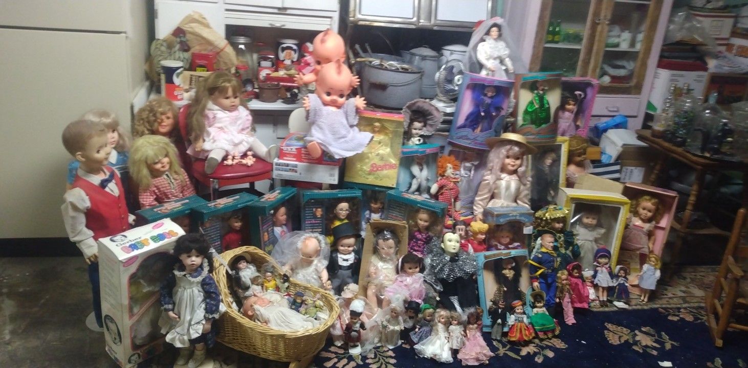 Vintage Dolls, Babysitters Club, MarilynM.,Chatty Cathy Many More