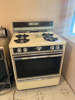 Working gas stove.