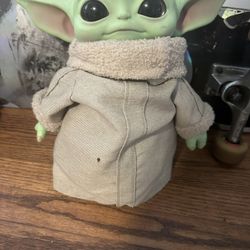 Baby Yoda Grogu “Baby Yoda” Figure – From The Mandalorian 