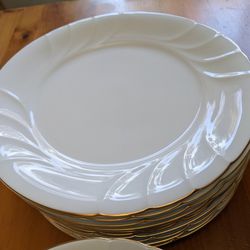Fine China Set for 10