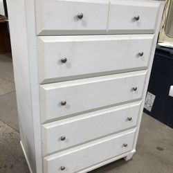 Dresser  White 