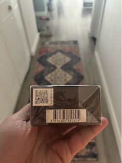 Burberry hero black