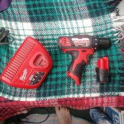 M12 Milwaukee Drill/Driver Set
