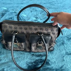 Dooney & Bourke - Barely Used Purse