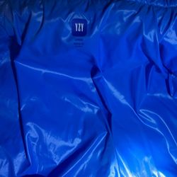 Yeezy Jacket That Is Easy To Resell Bought For 300 When Selling For 80 To Help Someone Out 