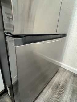 Like New Samsung 22 cu. ft. 3-Door French Door Refrigerator - Stainless Steel